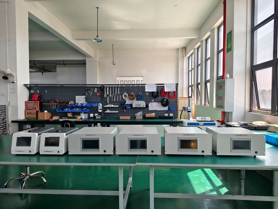 一款新型的自带气源的气体稀释装置